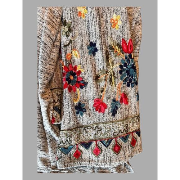 Anthropologie Fig and Flower Open Oversized Embroidered Cardigan Large - Picture 4 of 8
